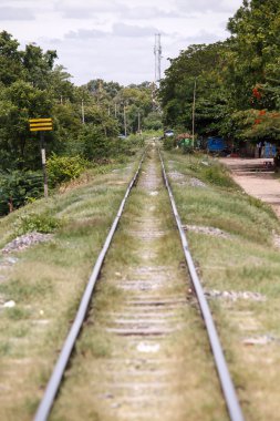 tren yolu Myanmar