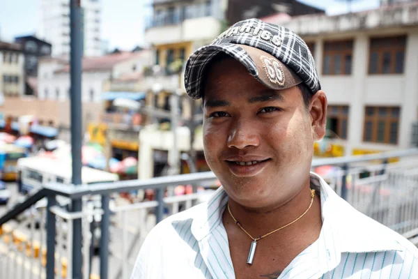 Straßenleben in der Stadt Rangun — Stockfoto