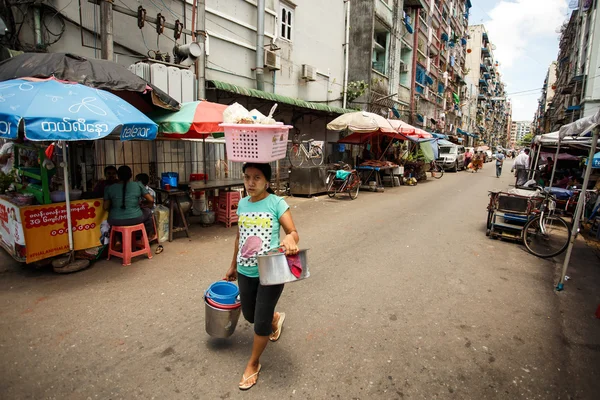 Street Life in Yangon city — Stock Photo, Image