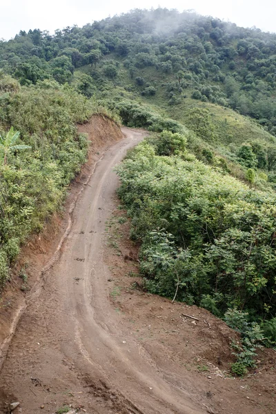 Дорога через Бирманские горы — стоковое фото