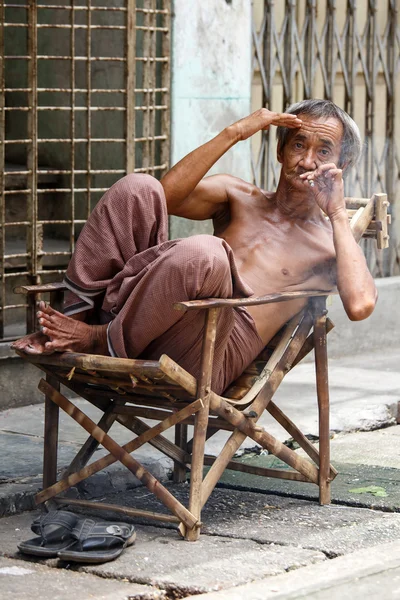 Street Life in Yangon city — Stock Photo, Image