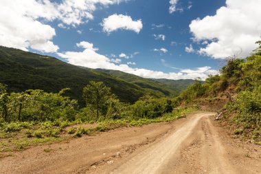 Toprak yol Myanmar