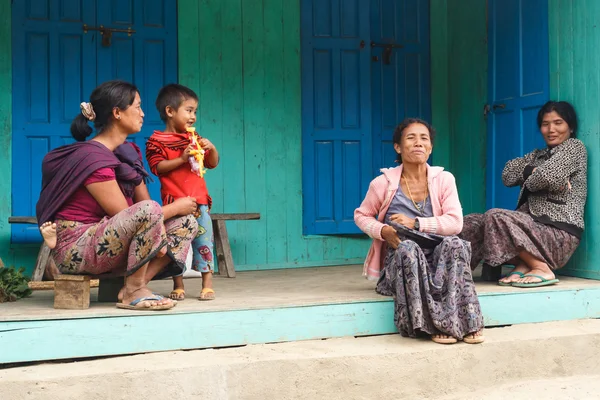 Família local em Myanmar — Fotografia de Stock