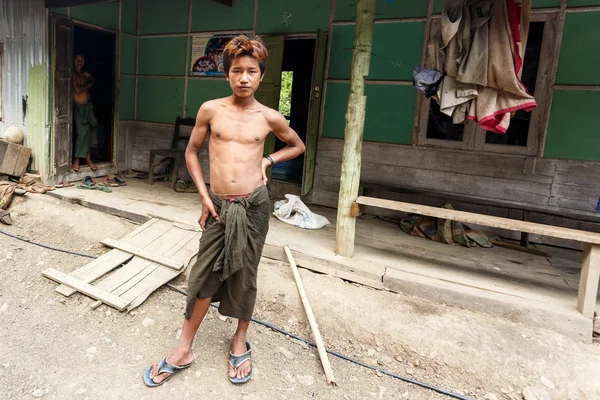 Myanmar yerel gençlik — Stok fotoğraf