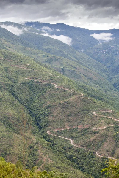 Onverharde weg in Myanmar — Stockfoto