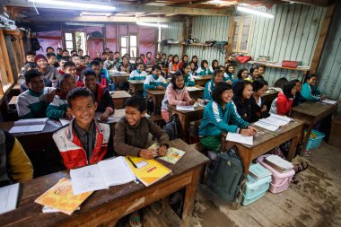 Yerel okul çene devlet, Myanmar