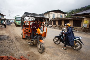 Yerel ulaşım çene devlet, Myanmar