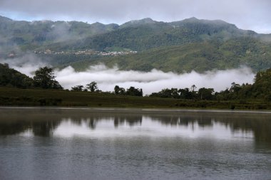 Rhi Gölü Myanmar (Burma)