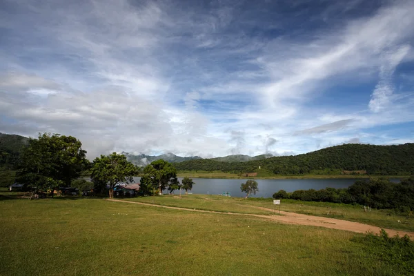 Lago Rhi em Mianmar (Birmânia ) — Fotografia de Stock
