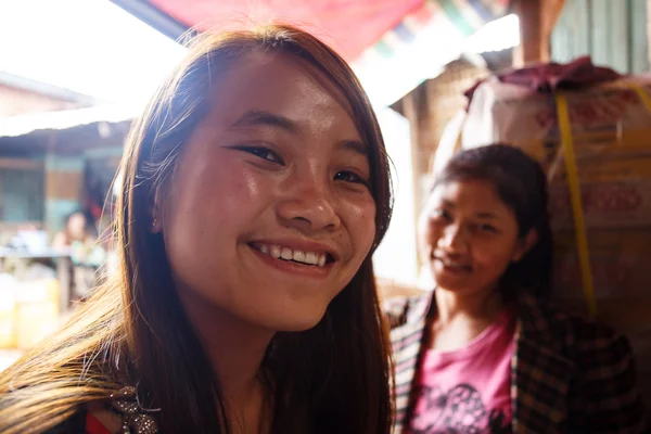 Teenage Girls in Falam, Μιανμάρ (Βιρμανία)) — Φωτογραφία Αρχείου