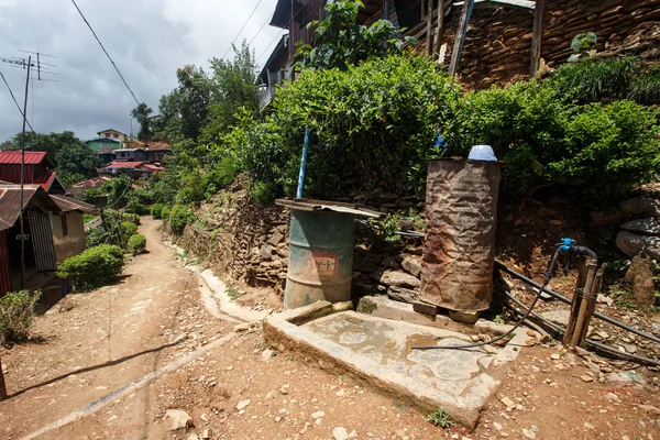 Toplum su kaynağı Falam şehirdeki — Stok fotoğraf