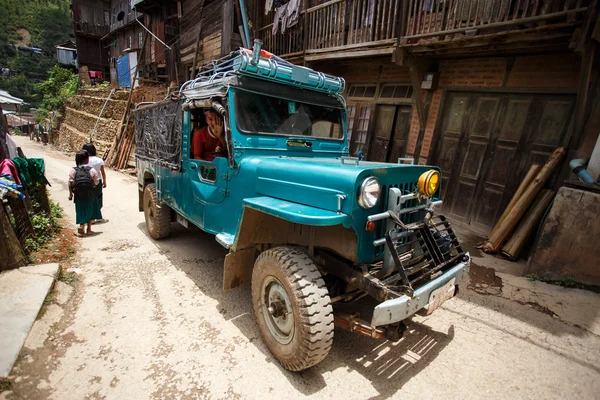Driving in Falam, Myanmar — Stock Photo, Image