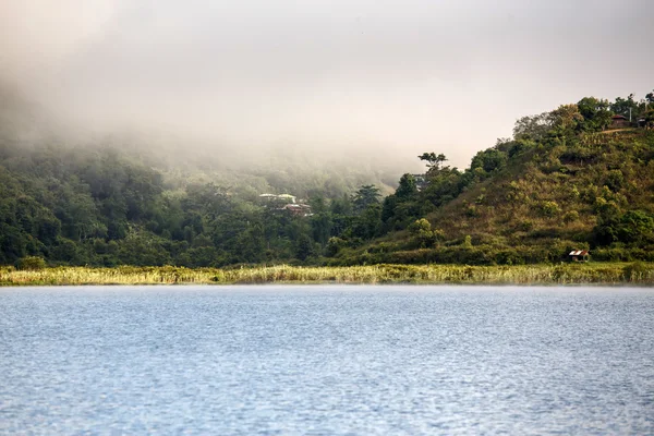 Lago Rhi en Myanmar (Birmania ) — Foto de Stock