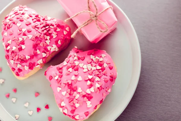 Rosquillas Forma Corazón Dulce Regalo —  Fotos de Stock