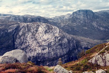 Norveç fiyordunun üst görünümü