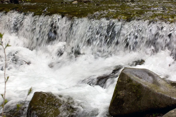 Fallande suddiga vatten — Stockfoto