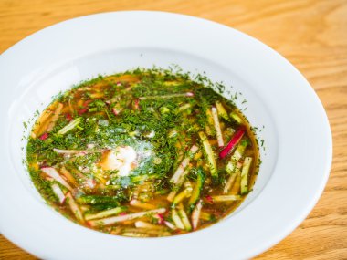 Rus geleneksel çorba okroshka