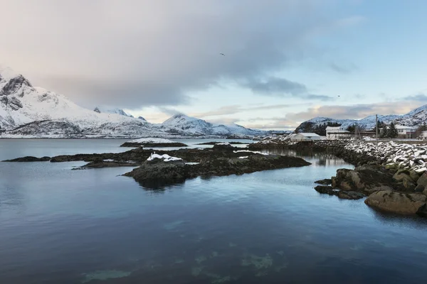 Lofoten ilhas paisagem durante o inverno — Fotografia de Stock