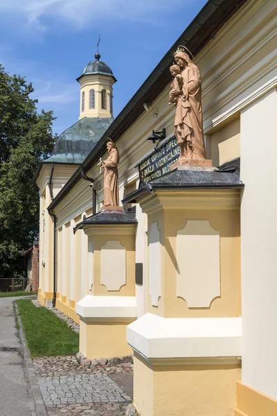 Stoczek Klasztorny kyrka och kloster, Polen — Stockfoto