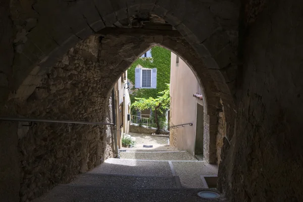 Small street of Saint-Saturnin-les-Apt, France — Stock Photo, Image