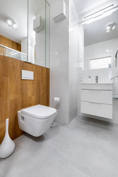 Design Interiores Moderna Casa Banho Branco Com Acabamento Madeira — Fotografia de Stock