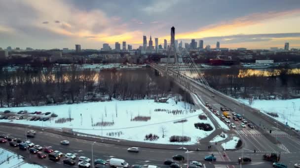 Panoramiczny Widok Lotu Ptaka Centrum Warszawy Zimą Drapaczami Chmur Mostem — Wideo stockowe