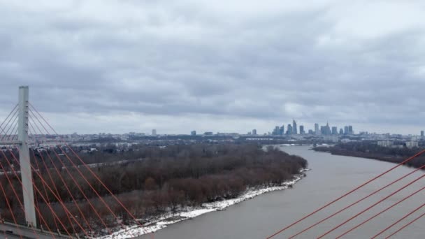 Panoramiczny Widok Lotu Ptaka Centrum Warszawy Zimą Drapaczami Chmur Mostem — Wideo stockowe