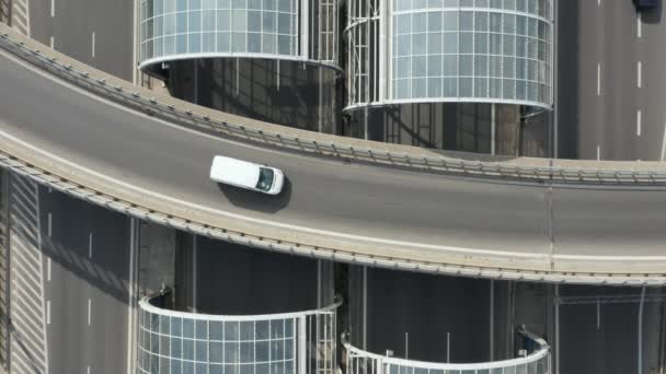 Draufsicht Einer Drohne Auf Einen Mehrstöckigen Autobahnknotenpunkt Städtischen Siedlungsgebiet Warschau — Stockvideo