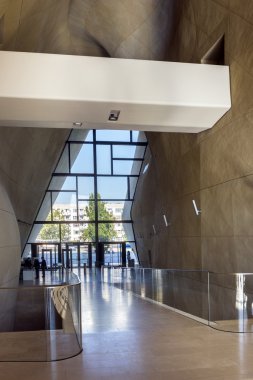 Lehçe Tarihi Müzesi'nde futuristik salonu Yahudilerin Varşova