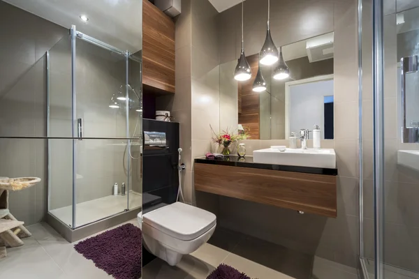 Moderní koupelna šedé a béžové — Stock fotografie