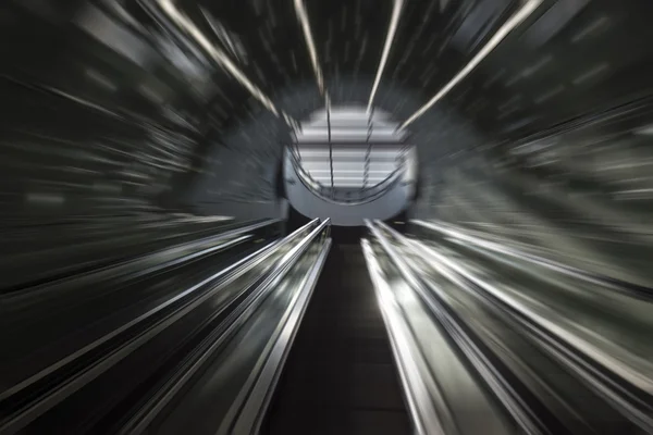 Escadas futuristas do sistema de metrô — Fotografia de Stock