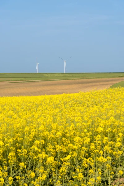 Clean energy in the spring on Polish countryside — Stock Photo, Image