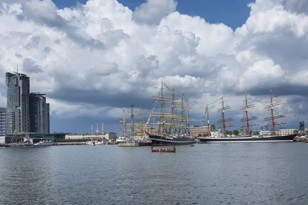 Historiske skip i Gdynia havn – stockfoto