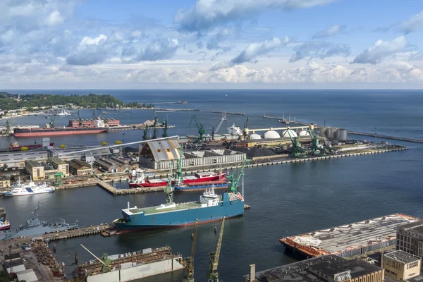 Containerterminal in Gdynia, Polen — Stockfoto