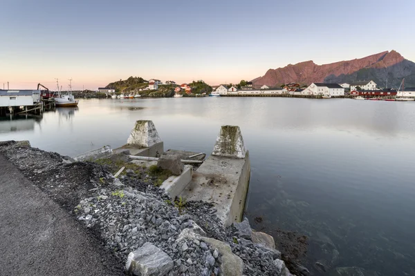 Malý rybářský přístav v Hamnoy, Lofoten ostrovy — Stock fotografie