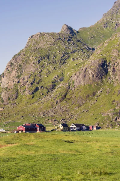 Lofoten 섬, 노르웨이에 있는 작은 농장 — 스톡 사진