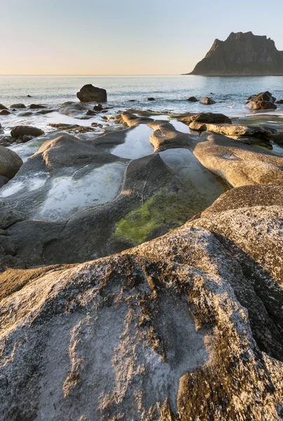 Utakleiv beach, lofoten insel coast, norwegen — Stockfoto