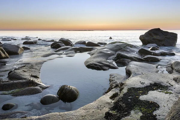 ノルウェー ロフォーテン諸島の島の海岸線、ビーチ Utakleiv — ストック写真