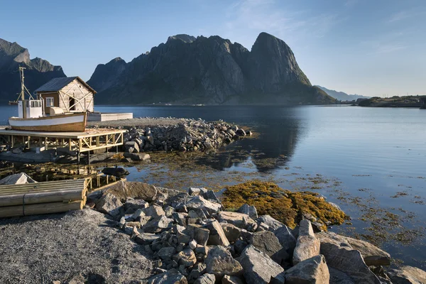 Wooden house on Hamnoy Island, Norway — Stock Photo, Image