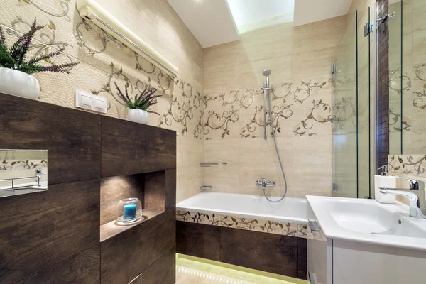 Diseño de interiores de baño elegante —  Fotos de Stock