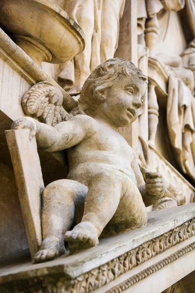 Statue of angel at Prague Loreta — Stock Photo, Image