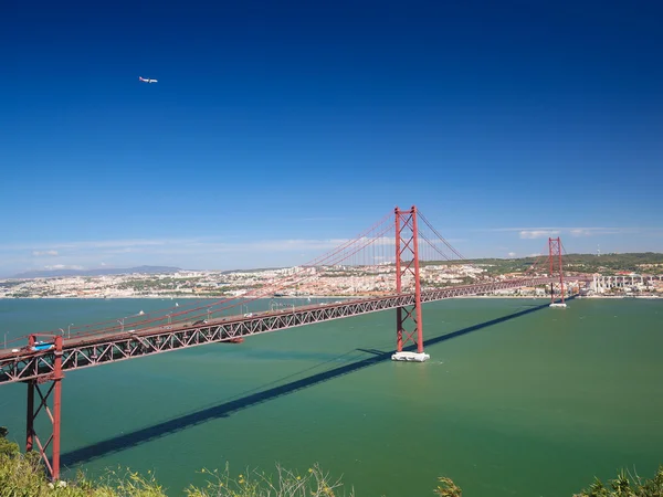 Ponte 25 de Abril w Lizbonie, Portugalia — Zdjęcie stockowe