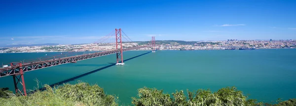 Ponte 25 de Abril in Lisbon, Portugal — Stock Photo, Image