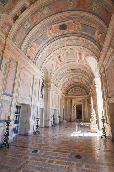 Korytarz marmurowy w pałacu Mafra, Portugalia — Zdjęcie stockowe