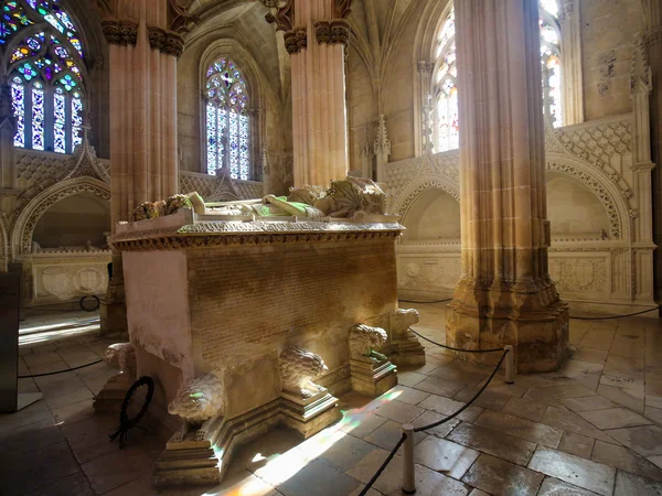 Túmulo do Rei João I e Filipa no Mosteiro da Batalha em Portuga — Fotografia de Stock