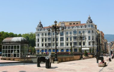 oviedo meydanda escandalera