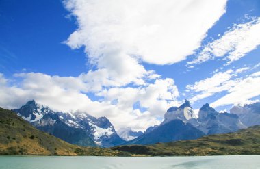 Lake Pehoe ve Los Cuernos Torres del Paine Milli Parkı'nda 