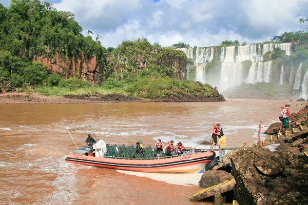 Iguazú cae en la frontera de Argentina y Brasil —  Fotos de Stock