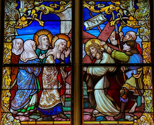 Vidrieras - Jesús se encuentra con María en el Vía Crucis —  Fotos de Stock