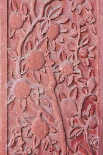 Detalhe arquitetônico de flores esculpidas no palácio Fatehpur Sikri — Fotografia de Stock